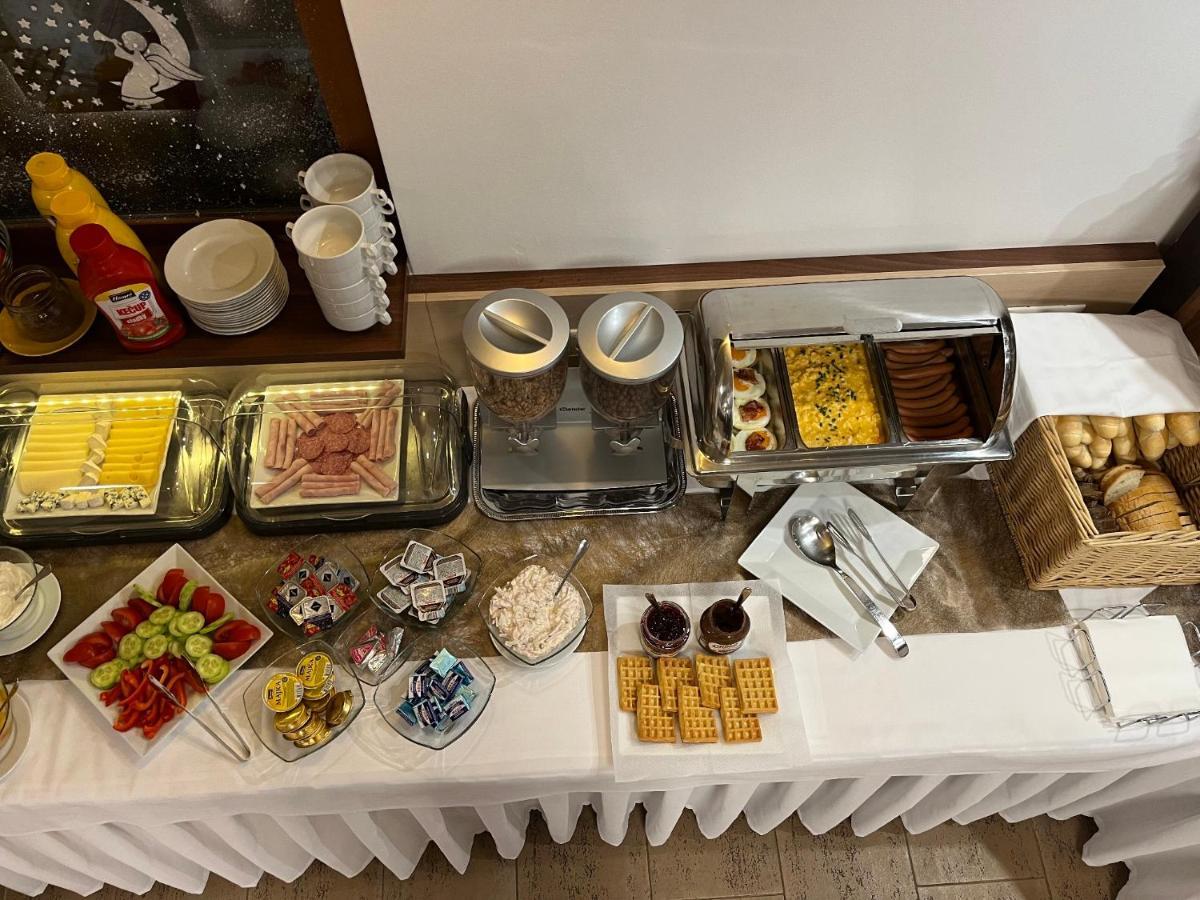 Garni Hotel Fatra Terchova Bagian luar foto