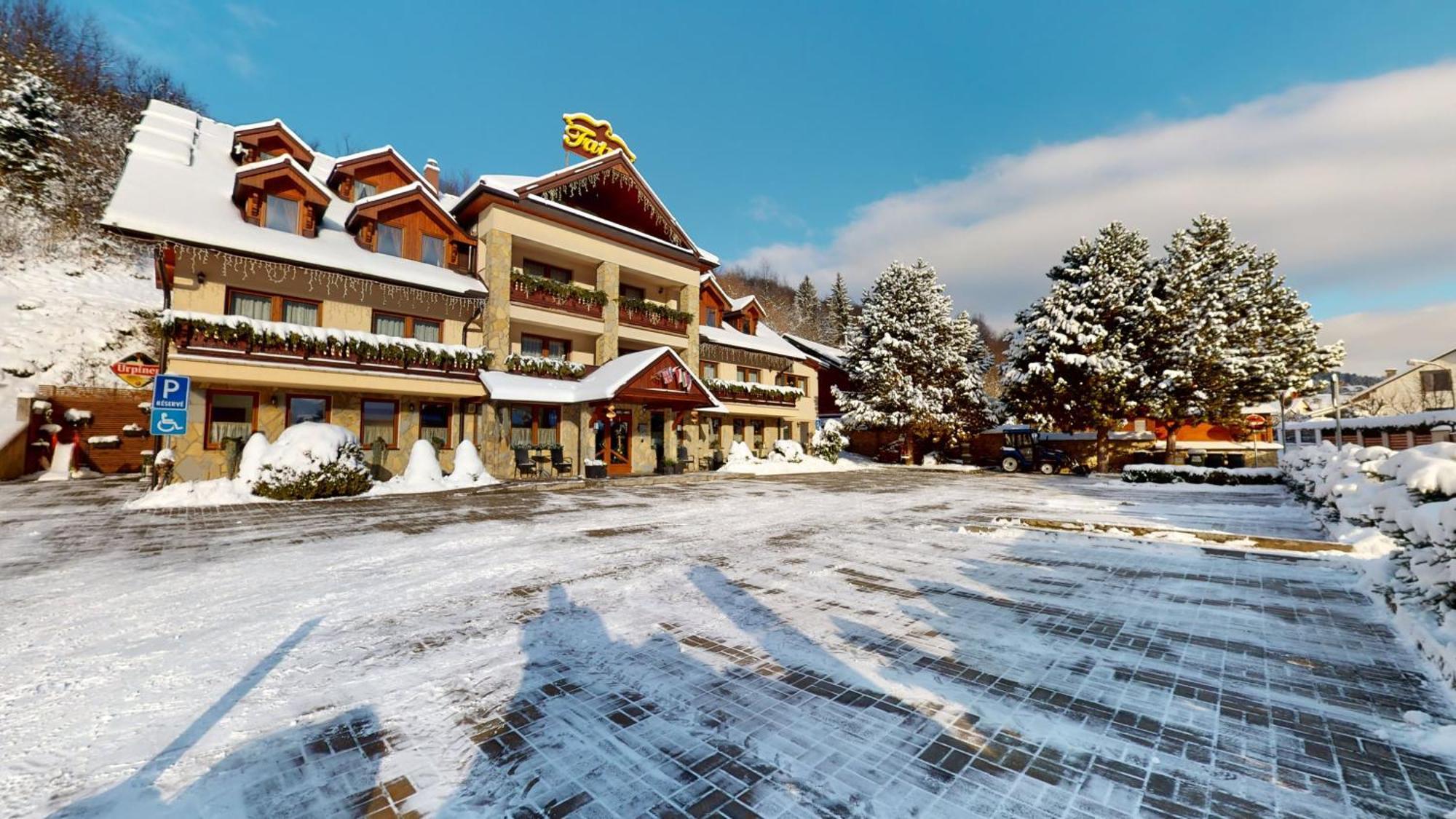 Garni Hotel Fatra Terchova Bagian luar foto
