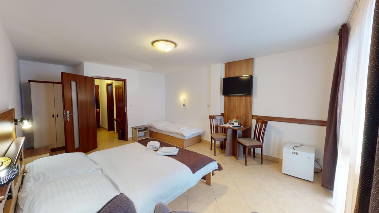 Garni Hotel Fatra Terchova Bagian luar foto