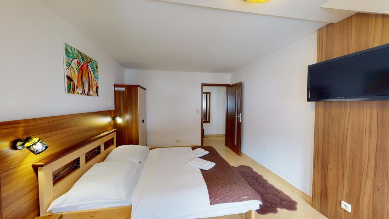 Garni Hotel Fatra Terchova Bagian luar foto