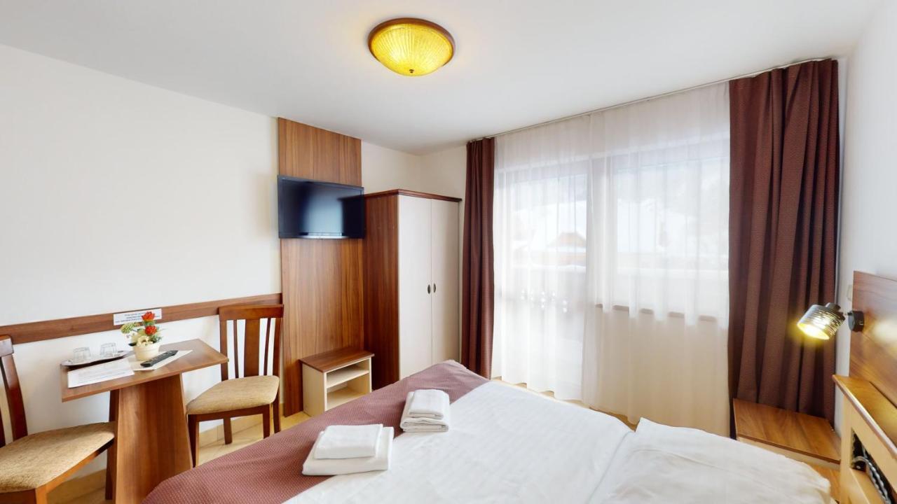 Garni Hotel Fatra Terchova Bagian luar foto