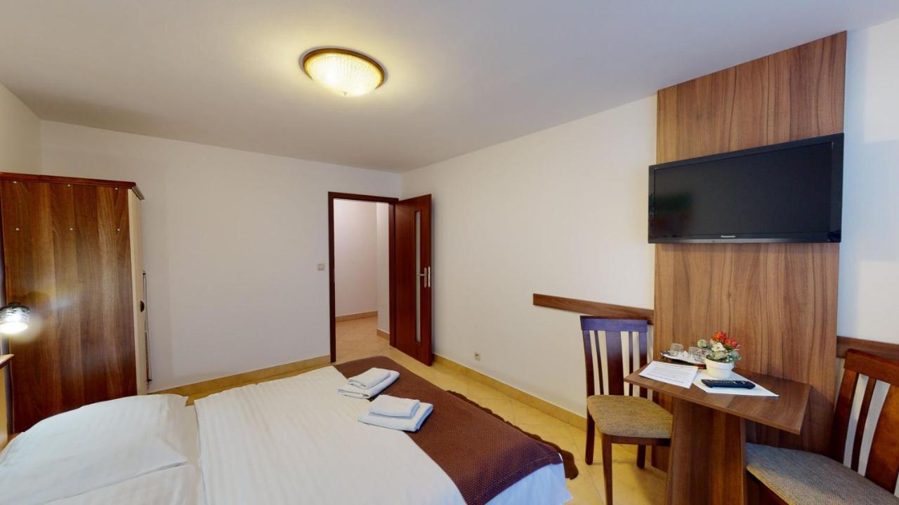 Garni Hotel Fatra Terchova Bagian luar foto