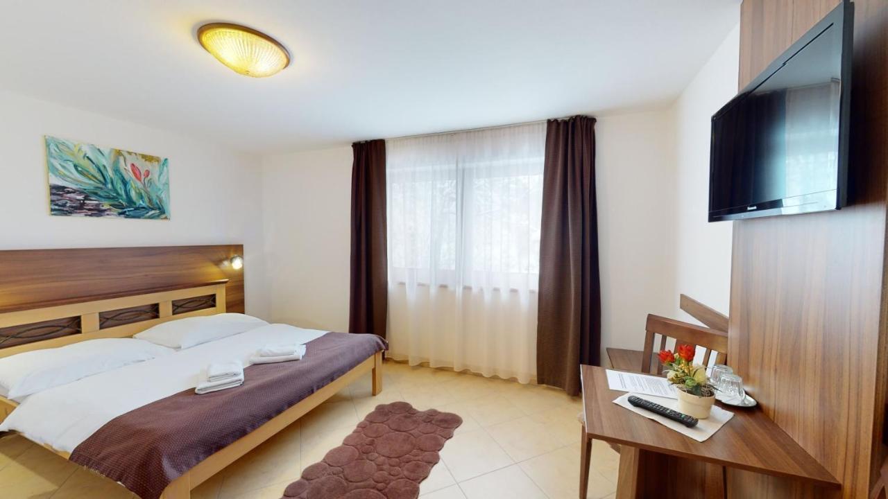 Garni Hotel Fatra Terchova Bagian luar foto