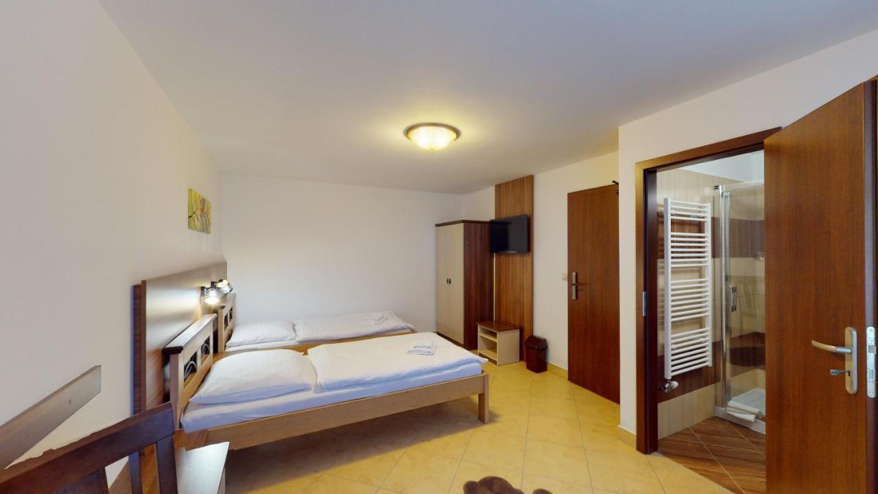Garni Hotel Fatra Terchova Bagian luar foto