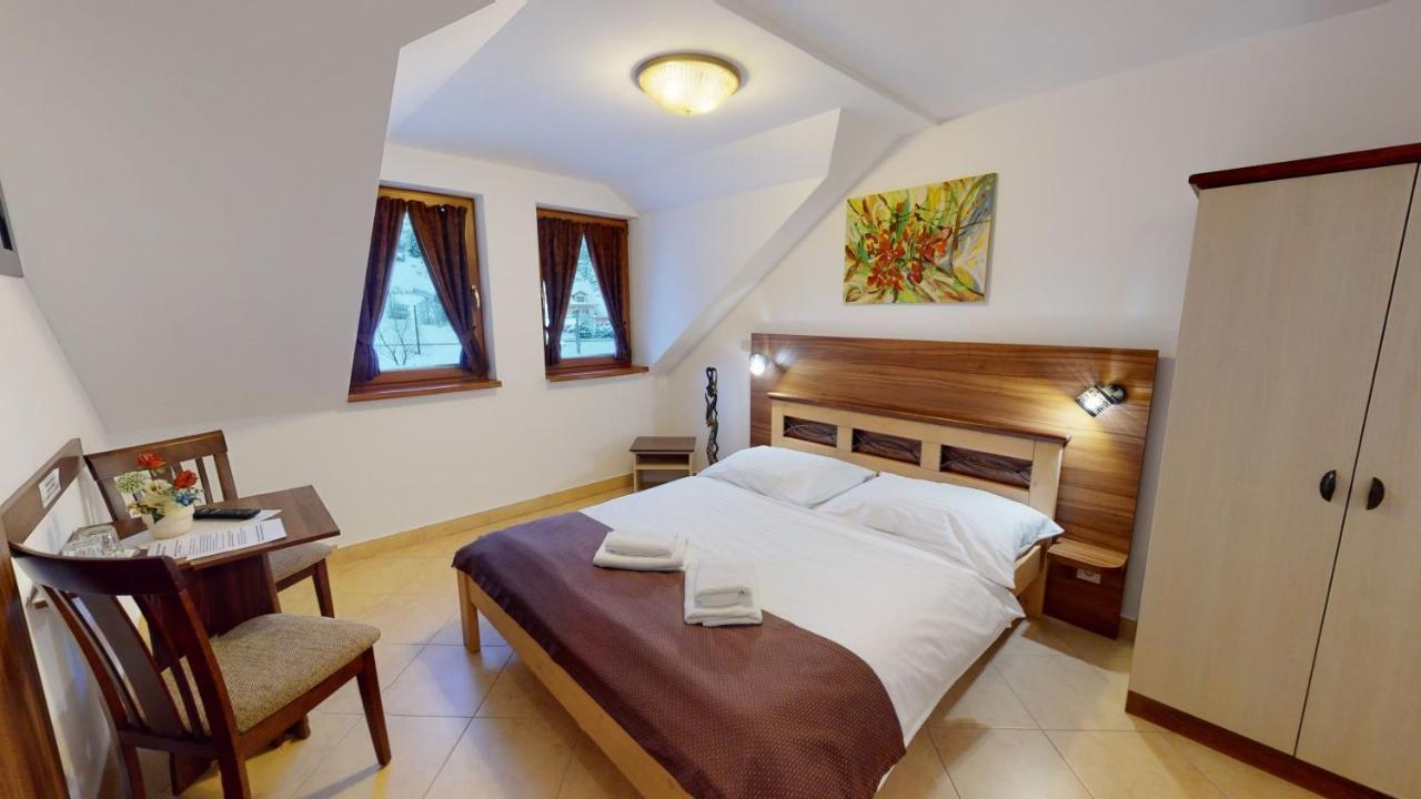 Garni Hotel Fatra Terchova Bagian luar foto