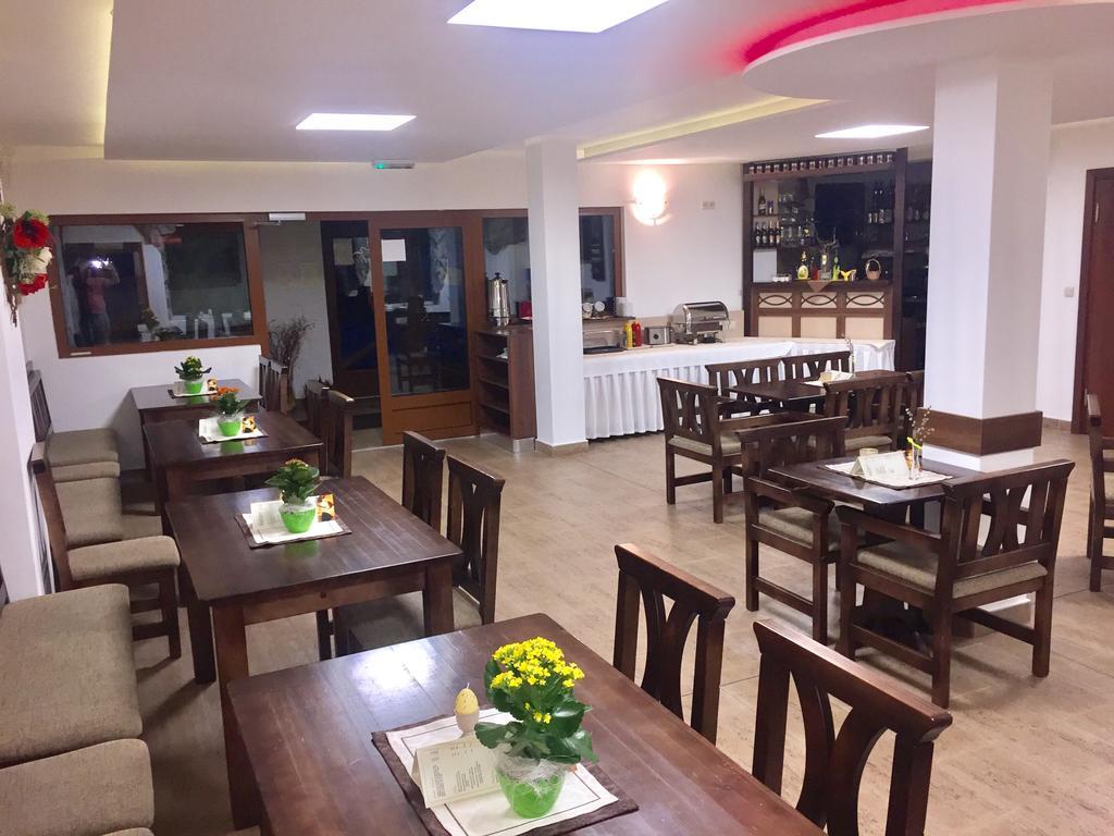 Garni Hotel Fatra Terchova Bagian luar foto