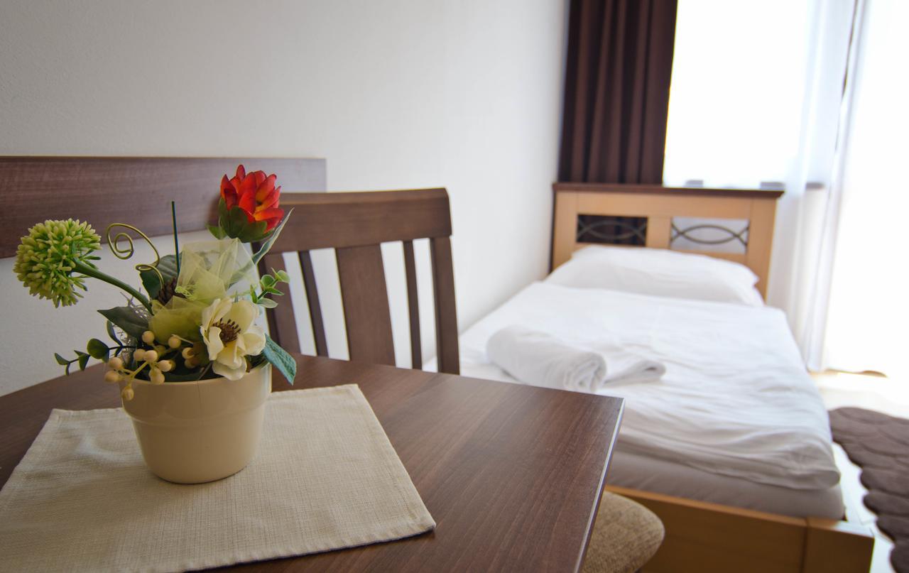 Garni Hotel Fatra Terchova Bagian luar foto